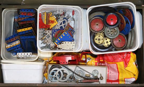 A quantity of Meccano